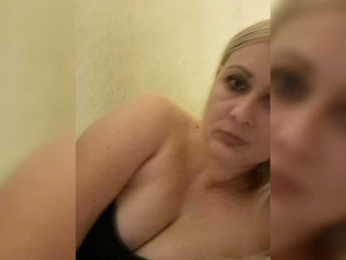 Enni1 webcam model stream image