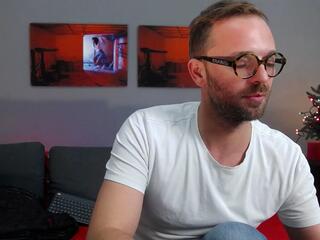 Eugine H webcam model stream image