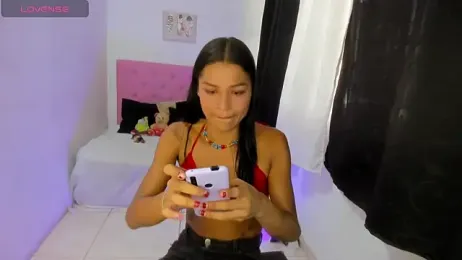 issa_kitty webcam model stream image