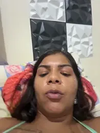 Indiazinhax webcam model stream image