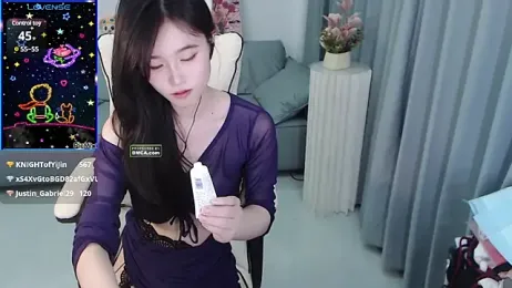 YiJin-a webcam model stream image