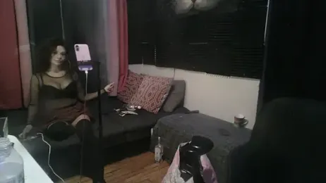 CoffeeNCreamHer webcam model stream image