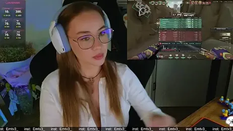 Emili1- webcam stripchat model stream image