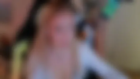 Emili1- webcam model stream image