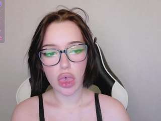 meowlilith webcam model stream image