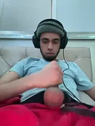 iLoveGirlsOnlyStr8Asf webcam model stream image