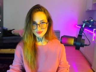 toralove webcam model stream image