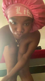 CherryDiamonddd webcam model stream image
