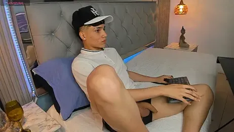 SamBlack_ webcam model stream image