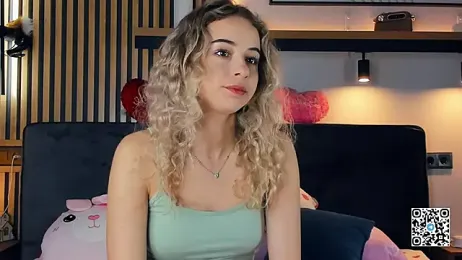 EllaMacAllen webcam model stream image