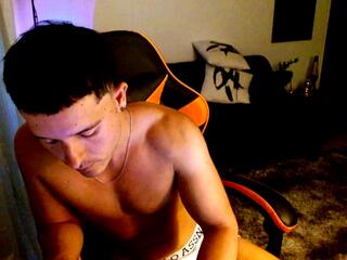 Master Zeth webcam model stream image