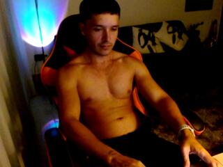 Master Zeth webcam model stream image
