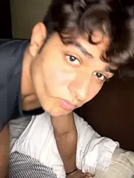 Vihaaanfucks webcam stripchat model stream image