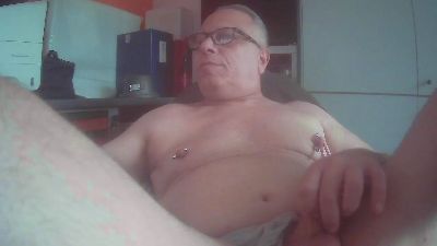 0000Piercing webcam model stream image
