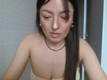 HoneyMuse webcam model stream image