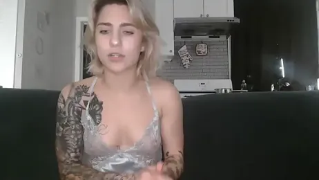 NatalieKneals webcam model stream image