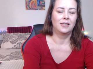 yourlustfulmilf webcam model stream image