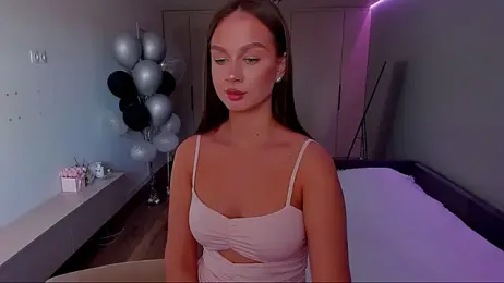 EmillyFiness webcam model stream image