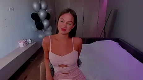 EmillyFiness webcam model stream image