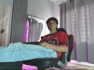 Mikey Banji webcam model stream image