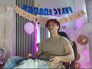 Mikey Banji webcam model stream image