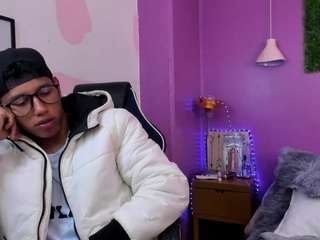 pamelapricee webcam model stream image