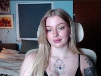 CamilaLove webcam model stream image
