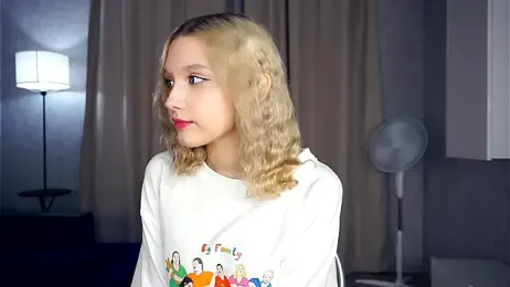 KelleLillie webcam model stream image