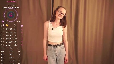 DaphineMccra webcam model stream image