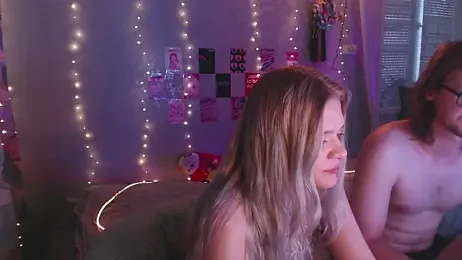 White_Truffle webcam model stream image