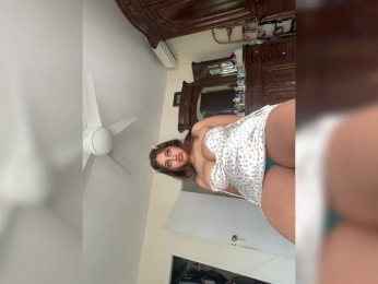 CherryRedDom webcam model stream image