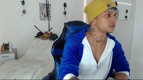 Leonard_Price webcam stripchat model stream image