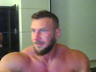 Kevin Muscle webcam model stream image