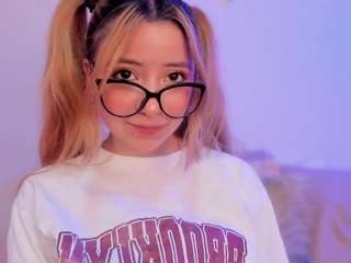 zoe-xra webcam model stream image