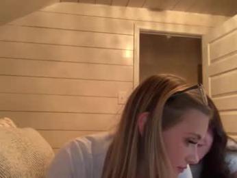 carlybora webcam model stream image