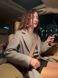 DollyTall webcam model stream image