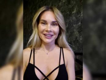 malika2025 webcam model stream image