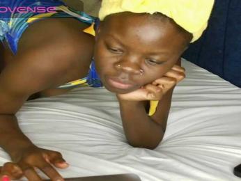 Curvyjoan webcam bongacams model stream image