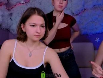 chloe_ley webcam model stream image