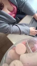 SeleLive webcam model stream image