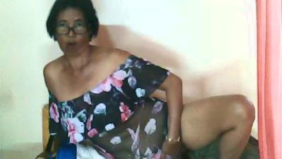 Maximienne webcam model stream image