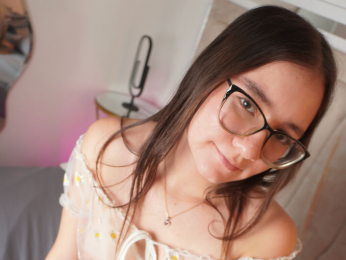 MiaHilfiger webcam model stream image