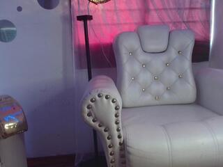Nina Roser webcam model stream image