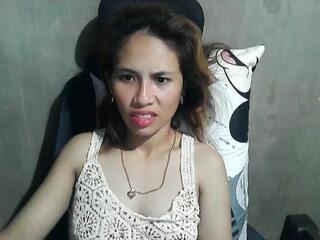Bella Islove webcam model stream image