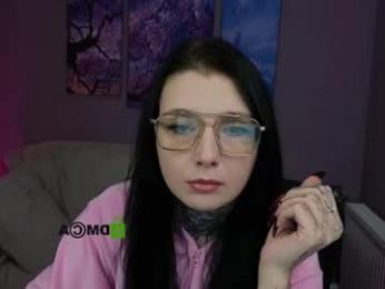 lisa_dark_ webcam model stream image