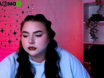 lisa_dark_ webcam model stream image