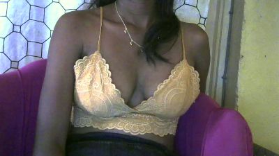 Crystal_bella webcam model stream image