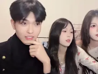 zhouzhou_YC webcam model stream image