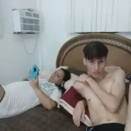 Milfvalesk webcam model stream image