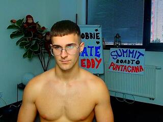 Forest &amp; Zeb webcam model stream image